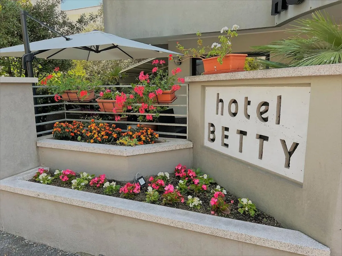 ***  Hotel Betty Rimini Italy